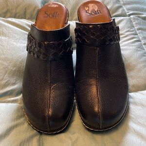 Sofft mules in black leather size 10